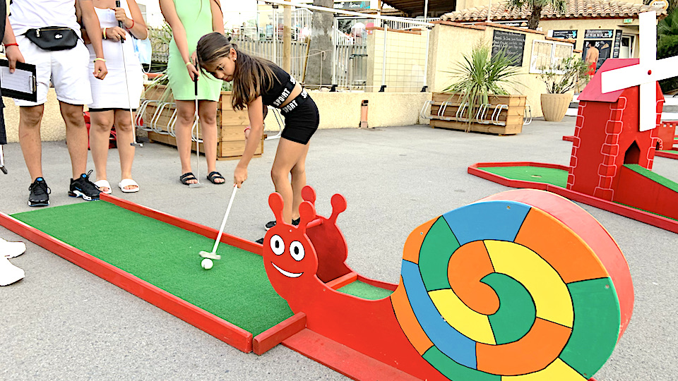 Animation La Case du Jeu :
                                    mini golf